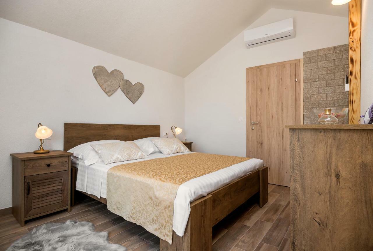 Apartment Cesarica บาชกาโวดา ภายนอก รูปภาพ